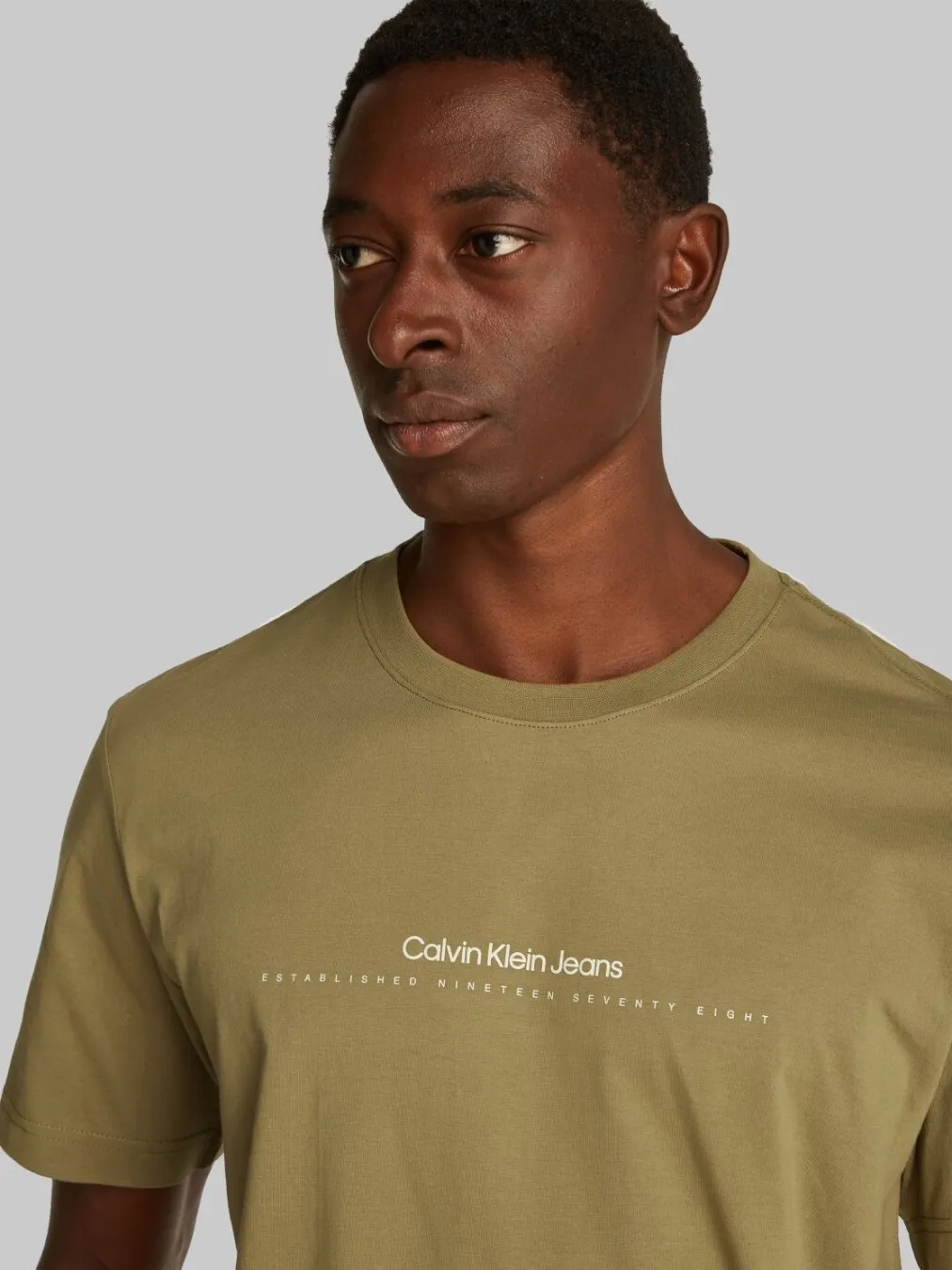 MINIMAL LOGO TEE