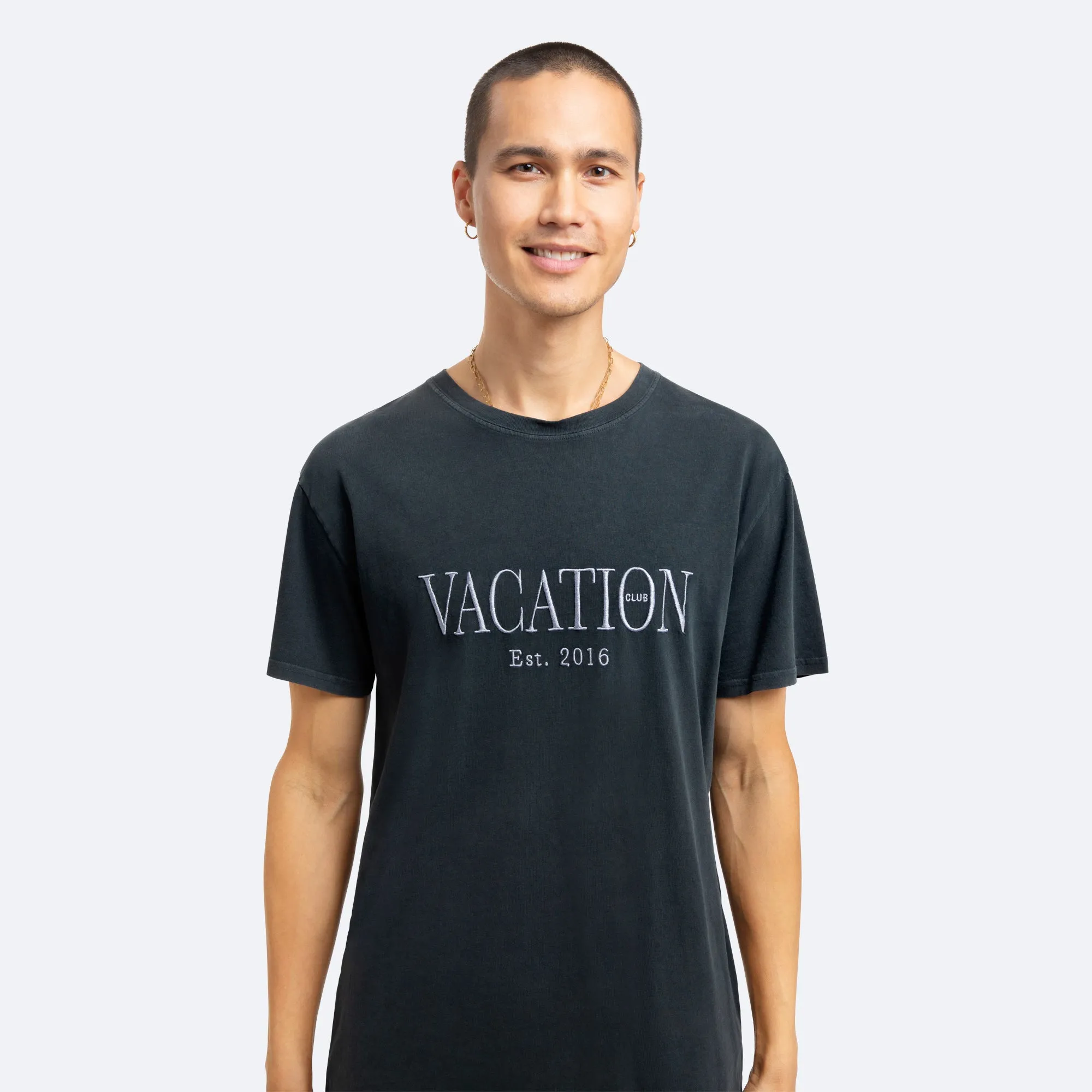 On Vacation Unisex T-Shirt "Classic Logo" - Washed Black