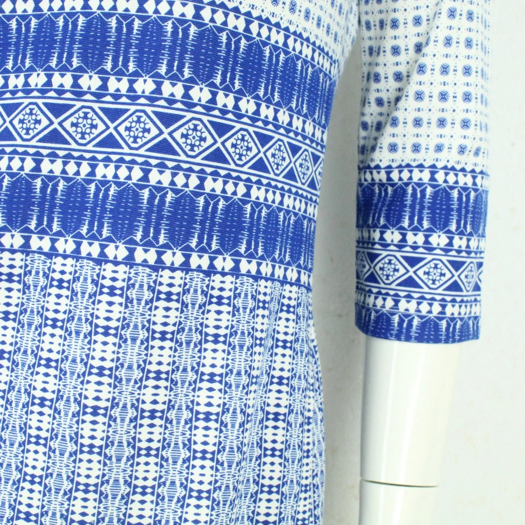 Second Hand SAINT TROPEZ Kleid Gr. M wei blau gemustert (*)